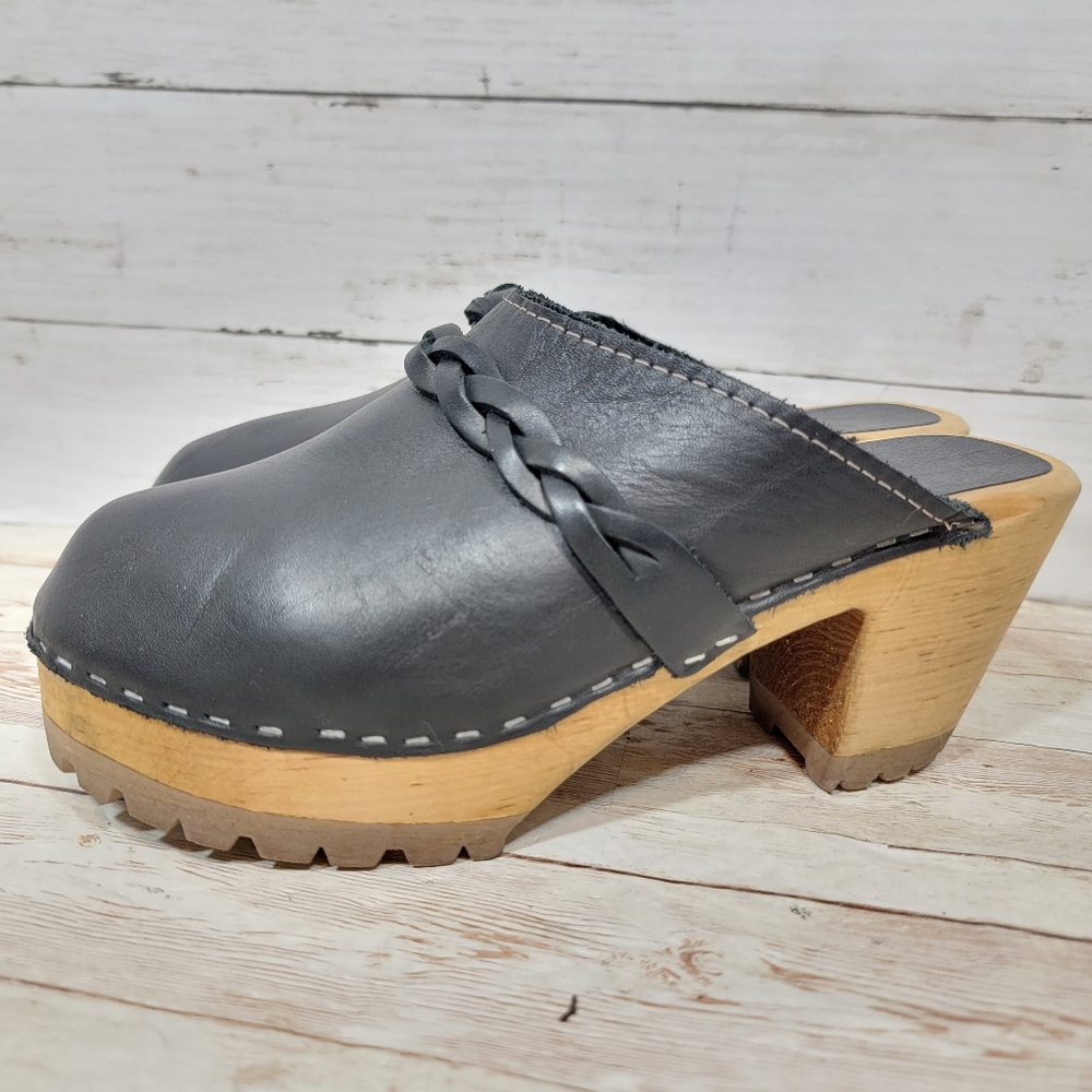 MIA Gray Leather Clogs with Wooden Heel - Picture 3 of 11